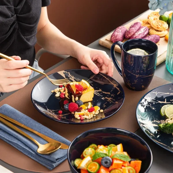 GoldSplas 16-Piece Porcelain Tableware Set